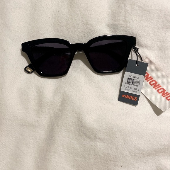 Indescratchables Flex 02 001 Black Sunglasses - Picture 7 of 7